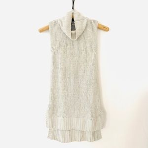 Alice & Oilivia Sleeveless Knit Turtleneck